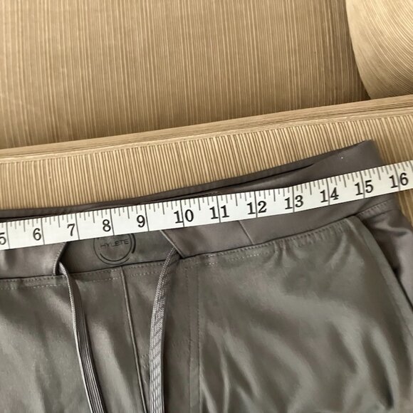 Hylete Shorts Size S Above Knee - Picture 5 of 8
